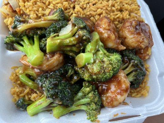 Shrimp and Shrimp with Broccoli lunch special with fried rice