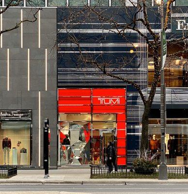 Tumi entrance from Michigan ave-