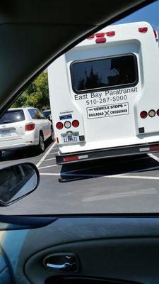 East Bay Transit bus blocking wheelchair access, Fremont, Paeeo Padre Pkwy, near Mission Hills Jewelry. 8/24/17 1:30 pm