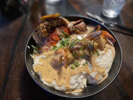 Lobster and Shrimp Grits w/ Lobster Tail