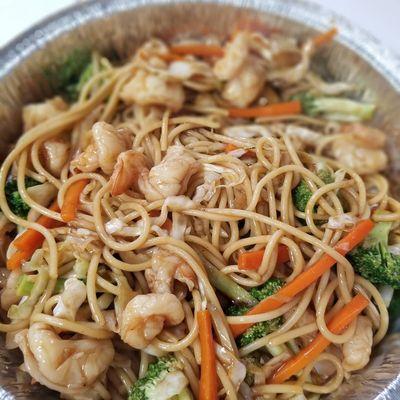 Vegetables Lo mein Shrimp