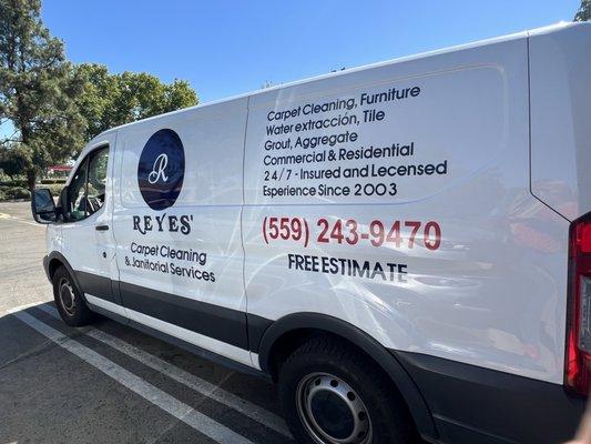 Reyes Carpet Cleaning & Janitorial Services