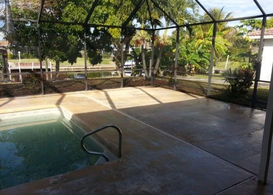 Pool deck cleaning (after)