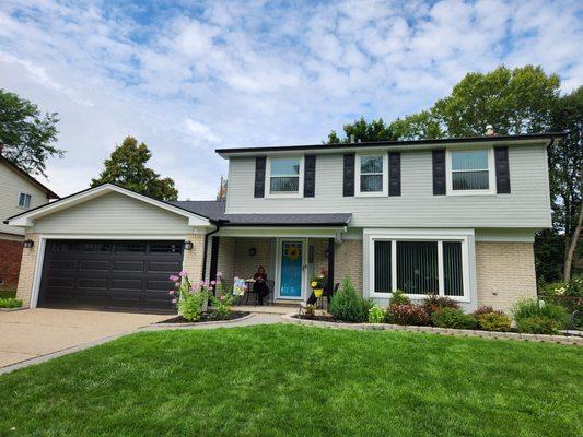 New vinyl siding in Southfield, Michigan