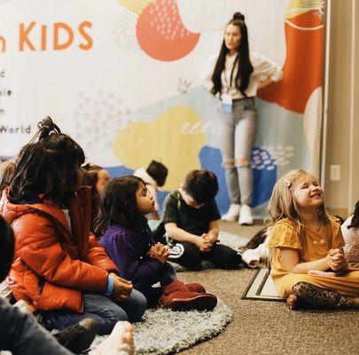 Fountain Kids (preschool age) praying to God