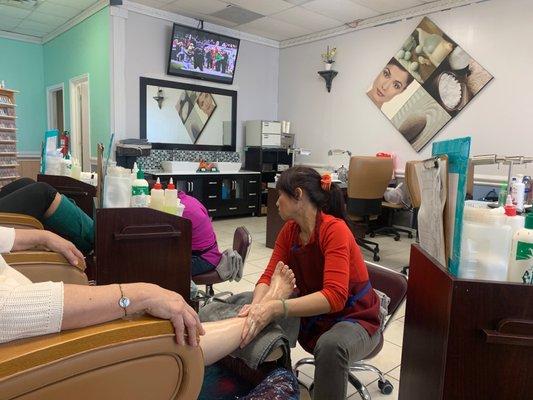 Best Pedicure in Pearland by the Lily!