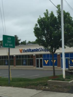 The Vitamin Shoppe -- 423 Lakeside Avenue / Route 20, Marlborough                   Storefront