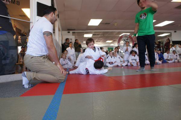 Mastre Marcelo Coaching The Kids