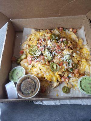 1/2 order of chicken nachos