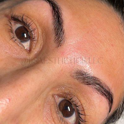 Eyebrow lamination, wax (brow shaping included) and tint