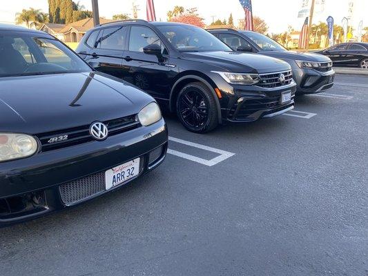 2 black Rs! MK4 R32 and the new '22 Tiguan R Line!