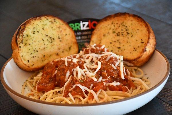 Spaghetti with Meatballs and Garlic Bread