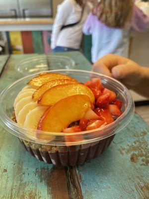 Peach açaí bowl