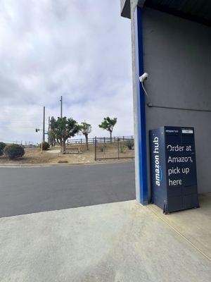 Amazon Locker