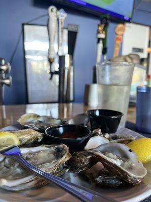 Half dozen oysters