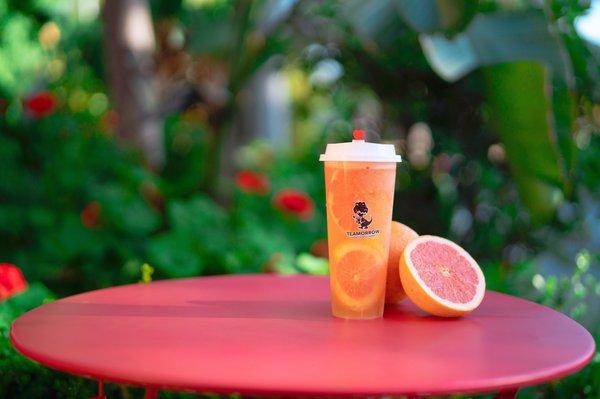 Legendary grapefruits blended with golden green tea for a surprisingly invigorating taste!