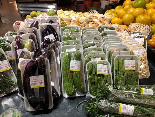 1/21/22 neatly packaged produce at the entrance