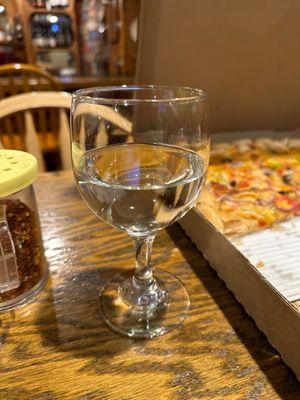 White Wine and pizza