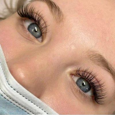 Classic lash extensions