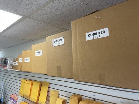 All sizes of cube boxes, starting on Cube 04 up to Cube 36.