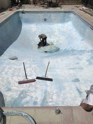 Pool paint removal