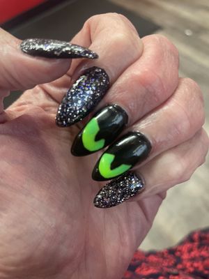 Cat eye nails