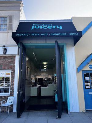 Front of the juicery.