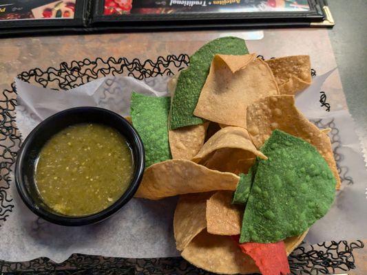 A warm salsa Verde that has a great flavor