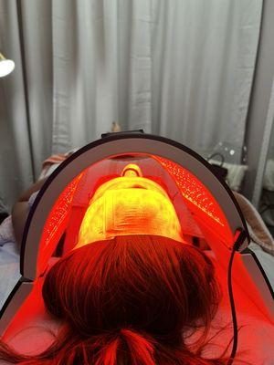 lED lights to reduce wrinkles and inflammation!