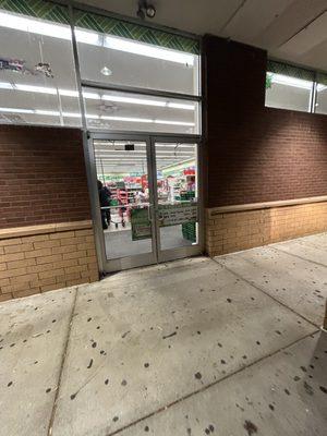 Entrance of Dollar Tree on N. Battleground Ave.