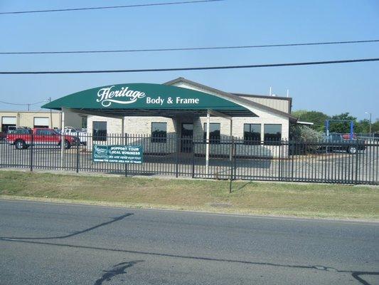 Heritage Body and Frame - Leander street view