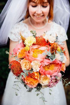 We love creating big-design, luxe a la carte bridal flowers for even the smallest wedding or elopement.