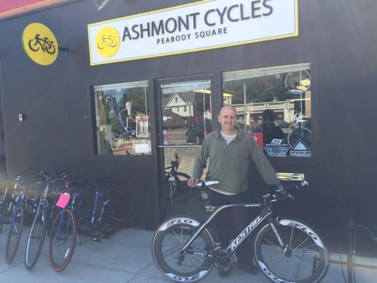 Jack, shop owner, with my Kestrel 4000 bike.