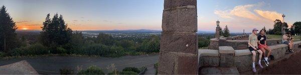 Panorama of the airport and St. Helens.