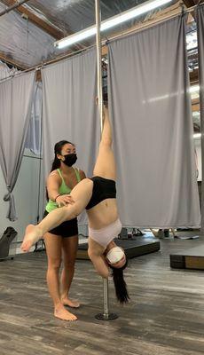 Jenn is a great instructor and is so invested in her students! She took time during open pole to help me