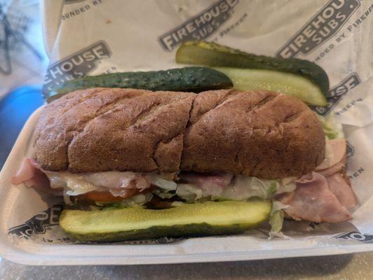 Hook and ladder with extra pickles