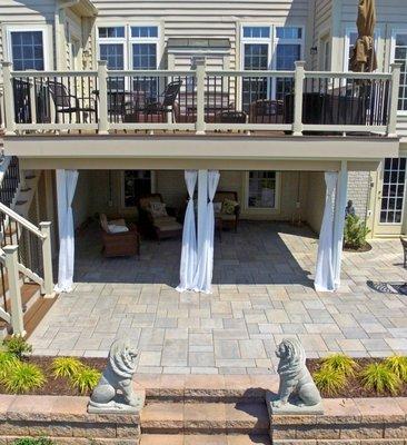 TimberTech Antique Palm Decking with Techo-Bloc Blu60 Slate Pavers