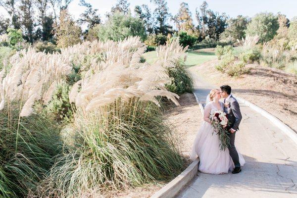 Gorgeous landscaping for photos at this Ventura County wedding venue.