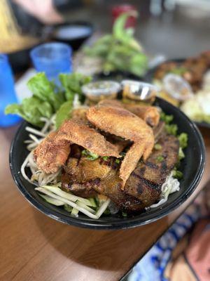 Vermicelli with Chicken wings, Grilled Beef, Eggroll