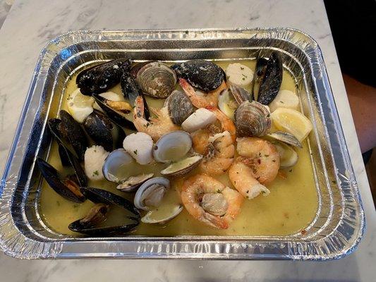 Steamed seafood combo