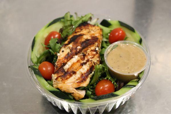 Balsamic salmon salad