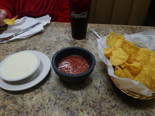 Cheese  dip salsa and chips