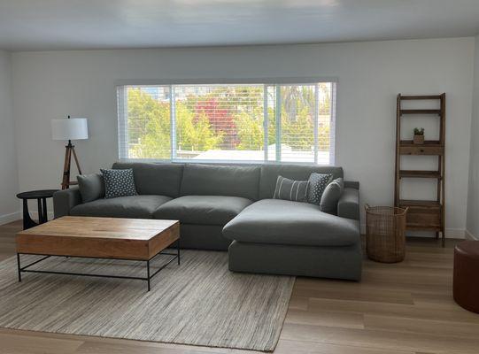 Elegance and comfort in the modern living room setup. The 3 pc gray textured fabric cloud is the ultimate in style and comfort