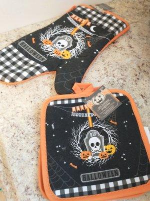 Oven mitts / pot holders