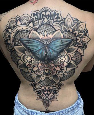 geometric backpiece coverup by tina @tinadoestats