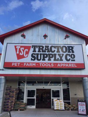 When Home Depot had to special order barndoor hardware 2-6 weeks lead time, Tractor Supply had everything in-stock.