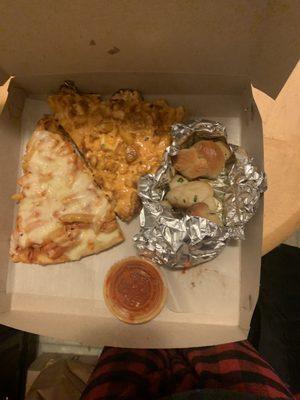 18" Baked Ziti Pizza 18" Buffalo Chicken Pizza Garlic Knots (6 pcs)