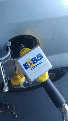 Yellow cap for Flex Fuel E85 compatibility