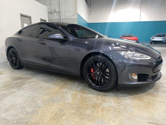 Tesla model S P90D