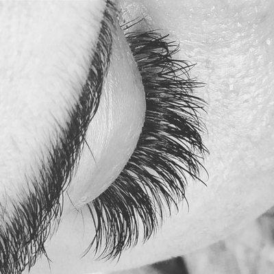 Volume lashes